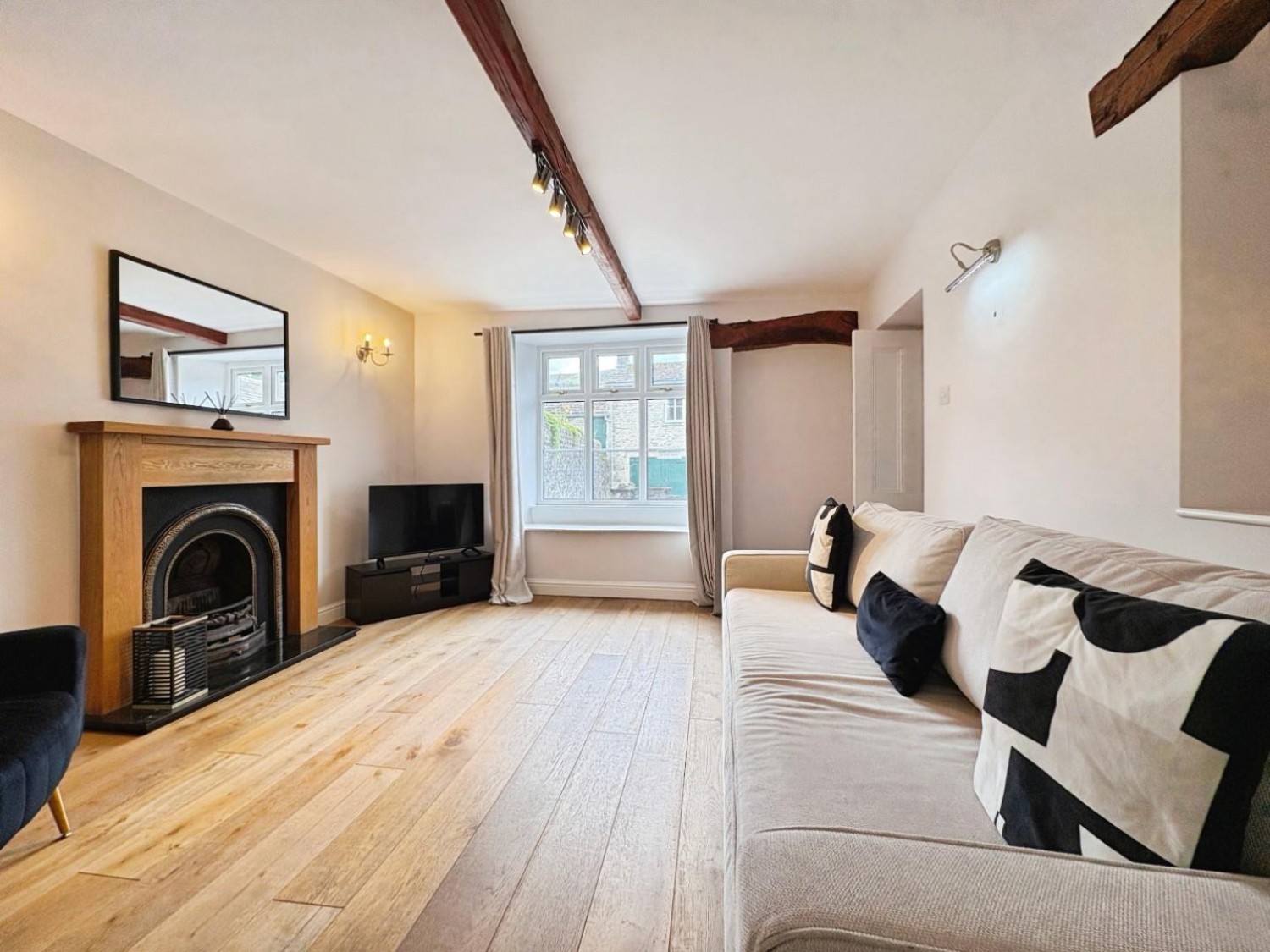 3 bedroom House for sale in Bridge House, The Green, Kettlewell