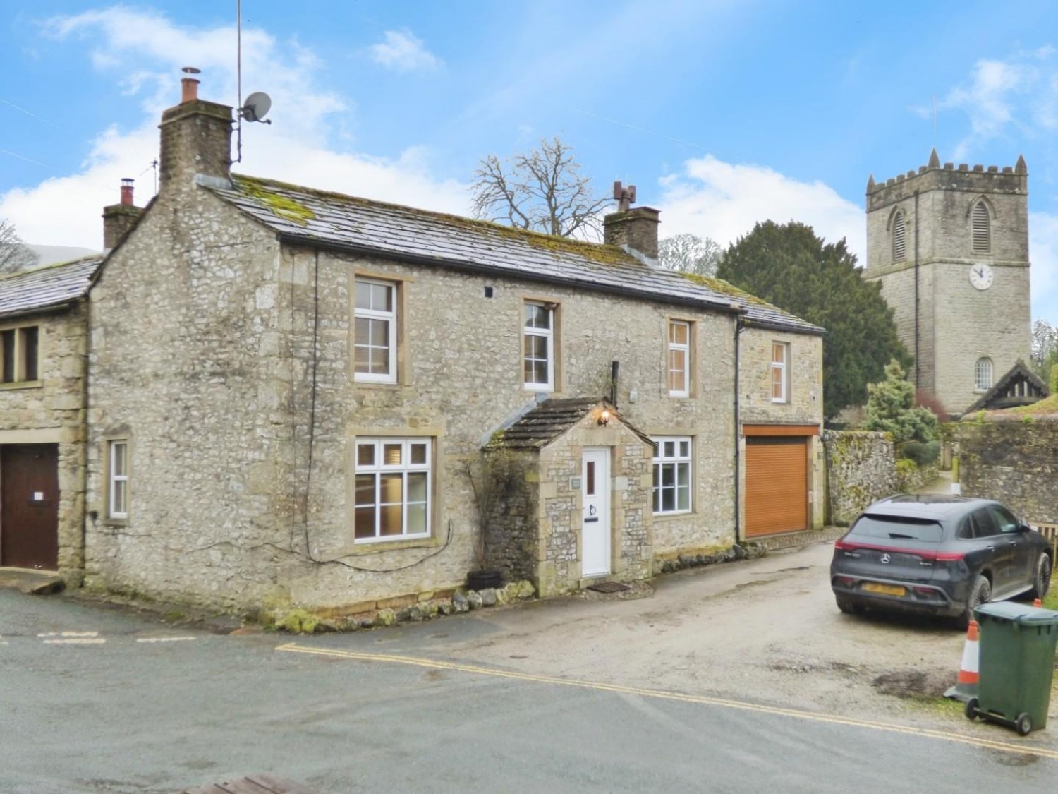3 bedroom House for sale in Bridge House, The Green, Kettlewell