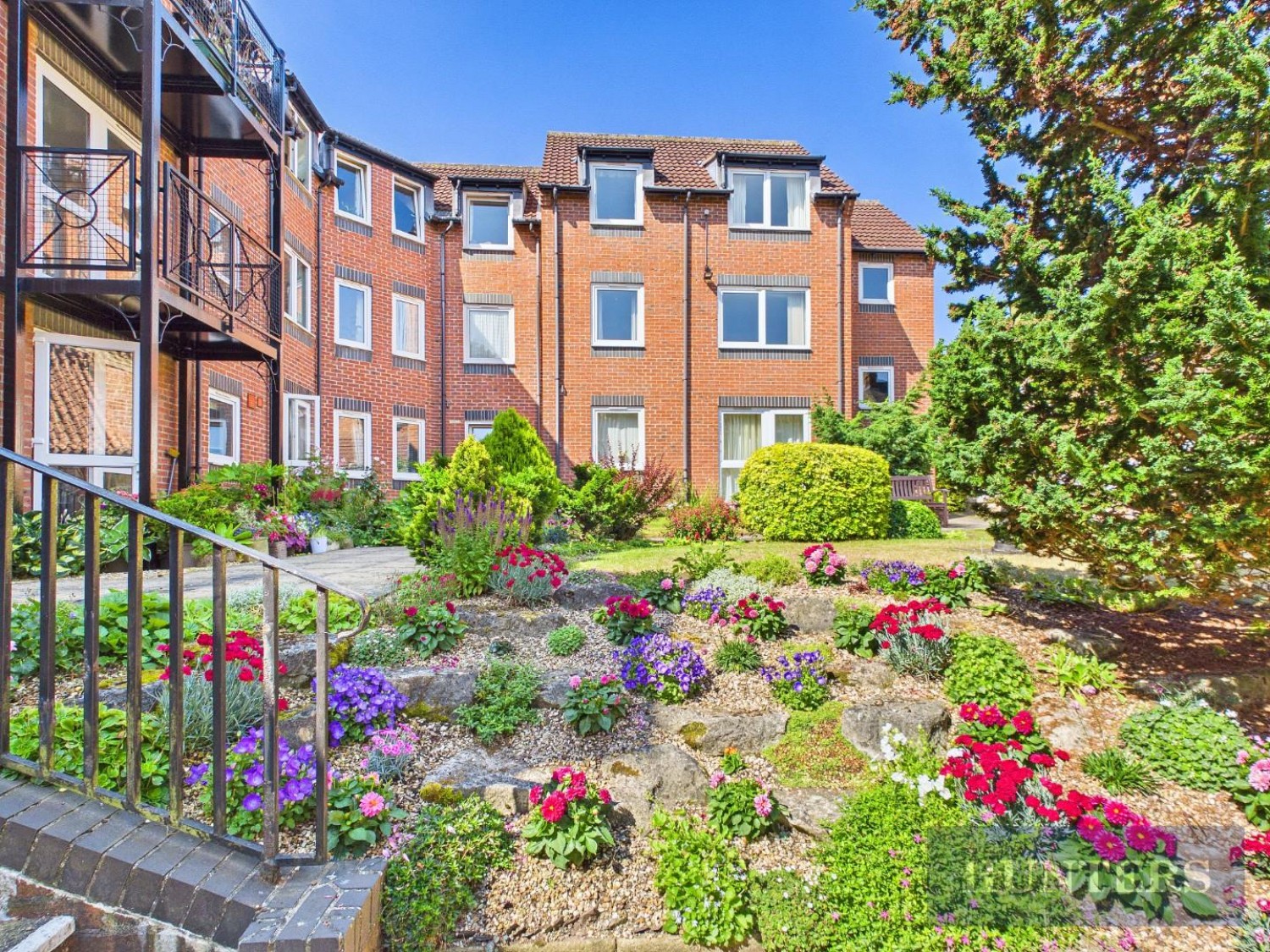 1 bedroom Flat for sale in Strawberry Court, Scarborough