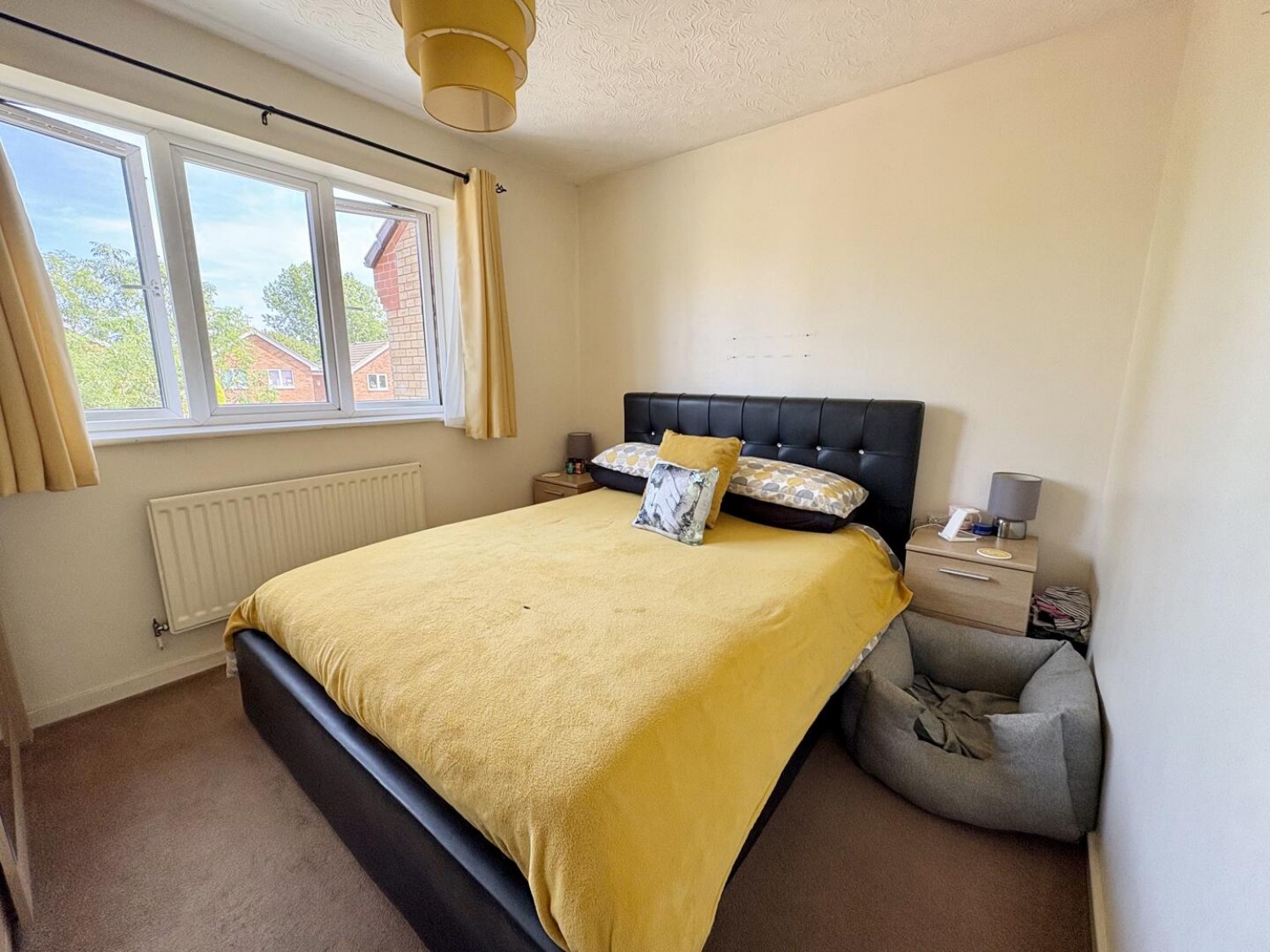 3 bedroom House to let in Regal Close, Tamworth, Staffordshire
