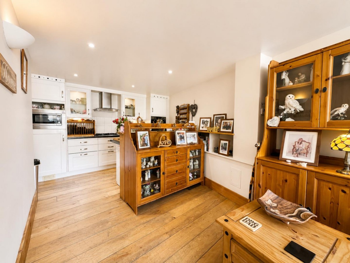 Lees Road, Brabourne