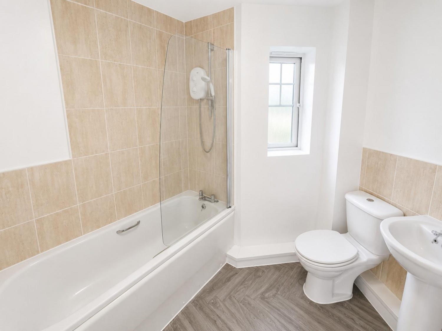 2 bedroom Flat to let in Sanderson Villas, Gateshead, NE8