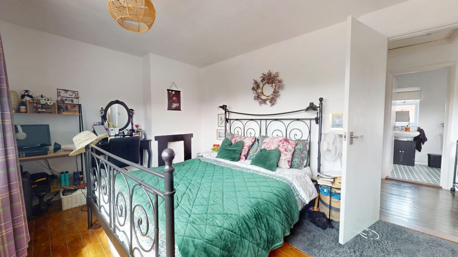 2 bedroom House for sale in Tensing Avenue, Northfleet, Gravesend