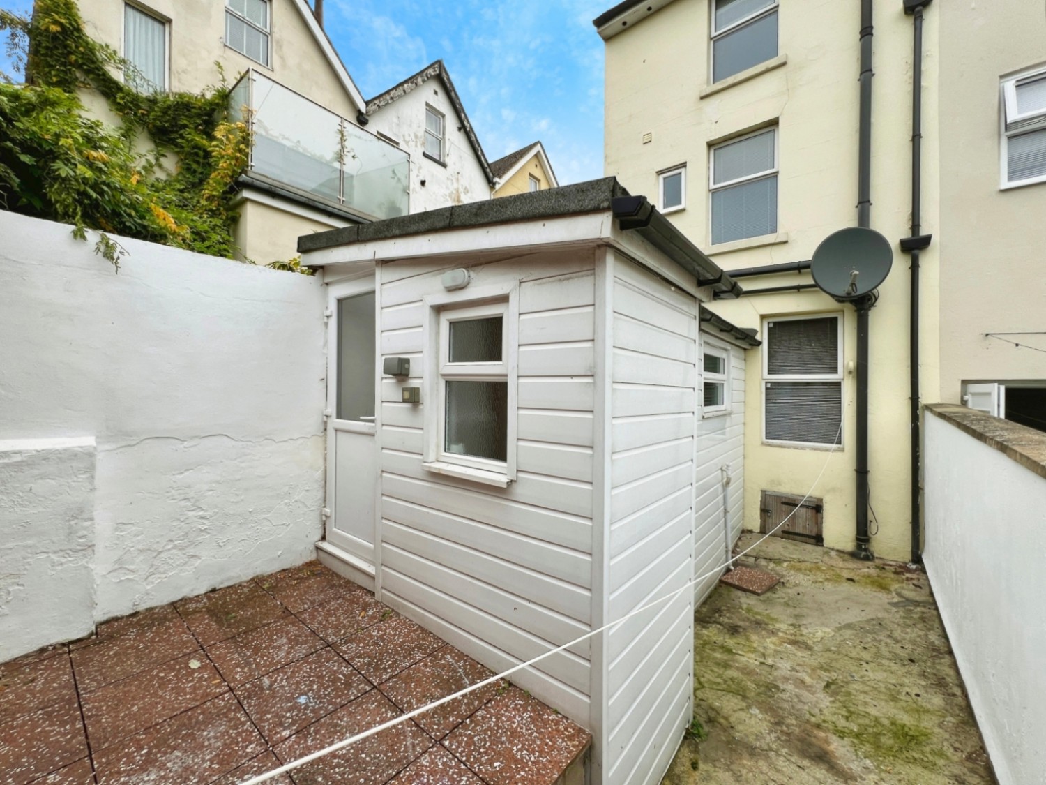 4 bedroom House to let in Darby Place, Folkestone