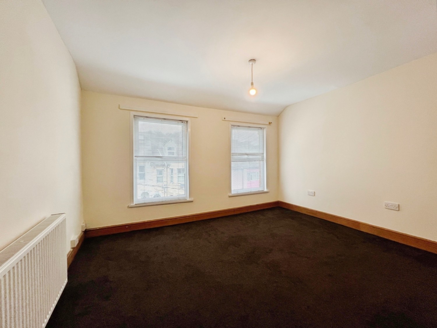 4 bedroom House to let in Darby Place, Folkestone