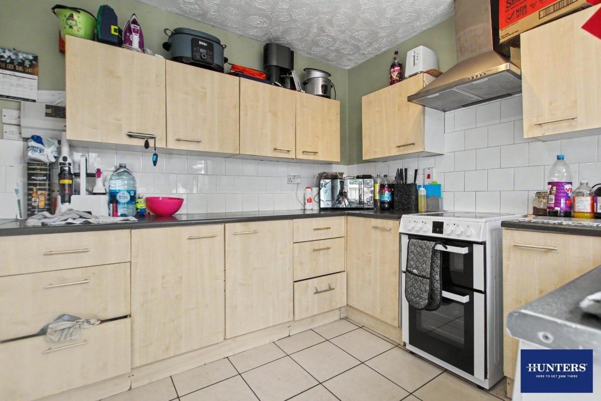 Vivien Road Bradford, BD8 0PH