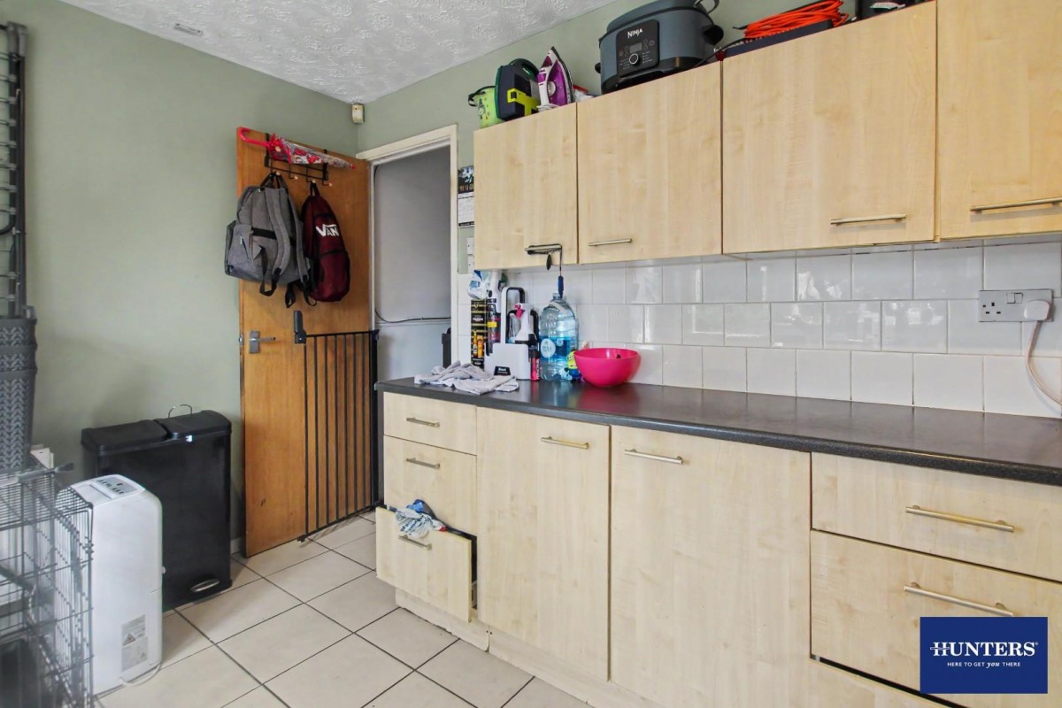Vivien Road Bradford, BD8 0PH