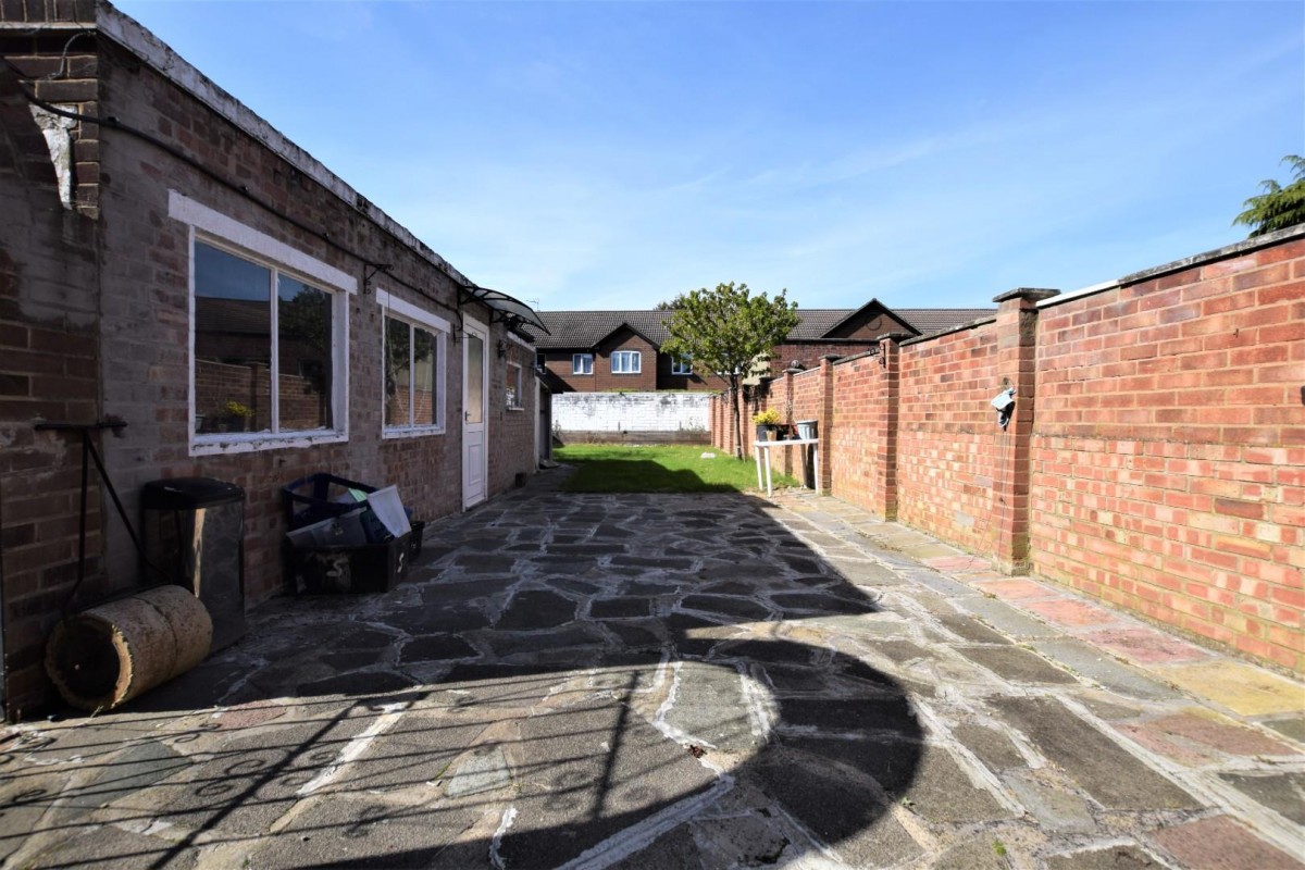 Tendring Way, Chadwell Heath, RM6