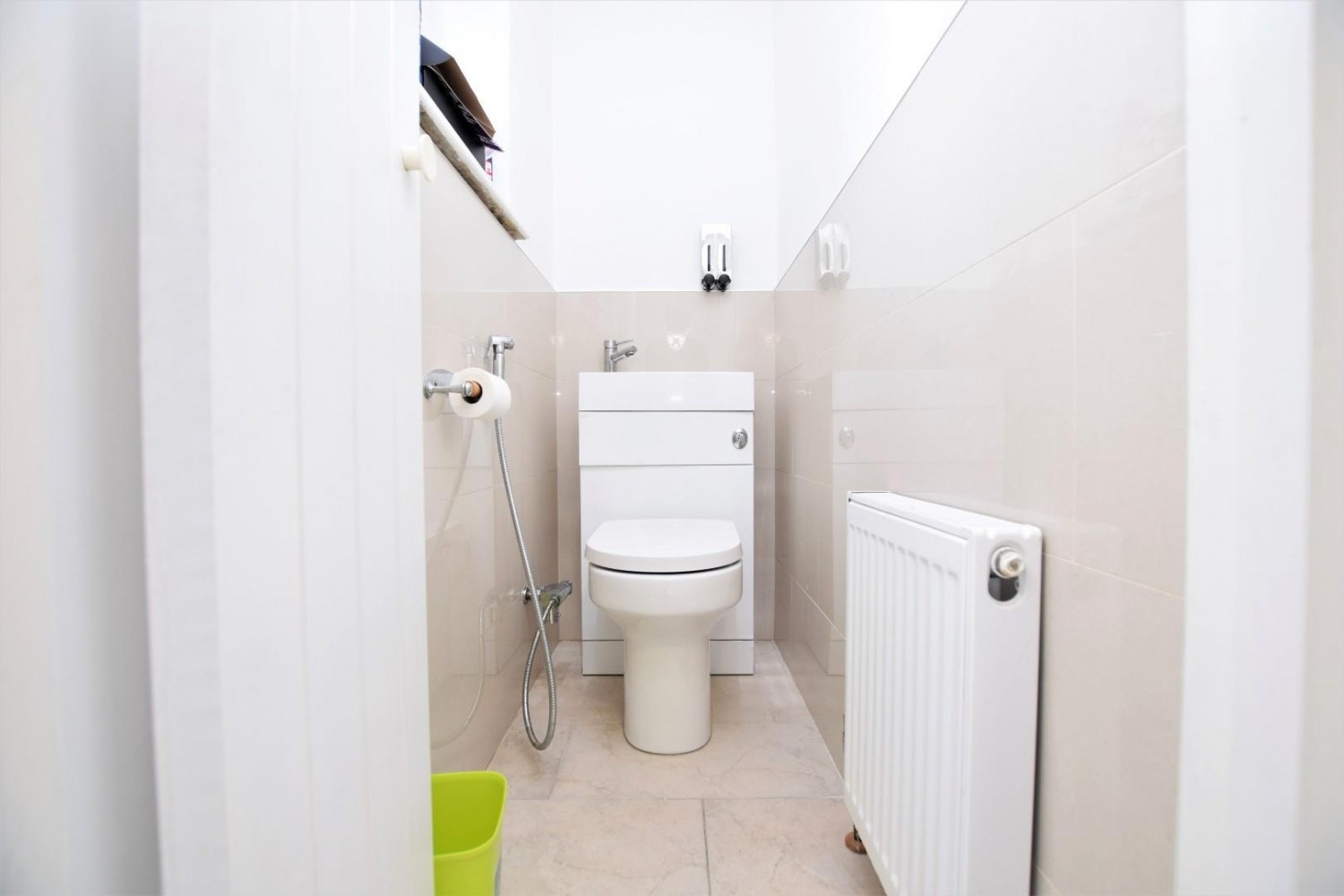 3 bedroom House to let in Tendring Way, Chadwell Heath, RM6