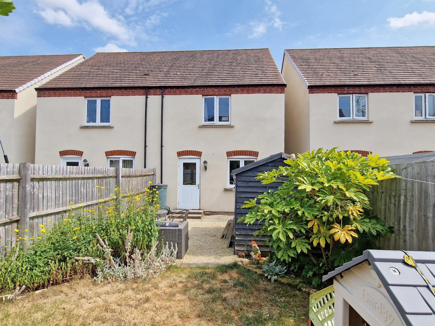 2 bedroom House for sale in Redcar Road, Bicester