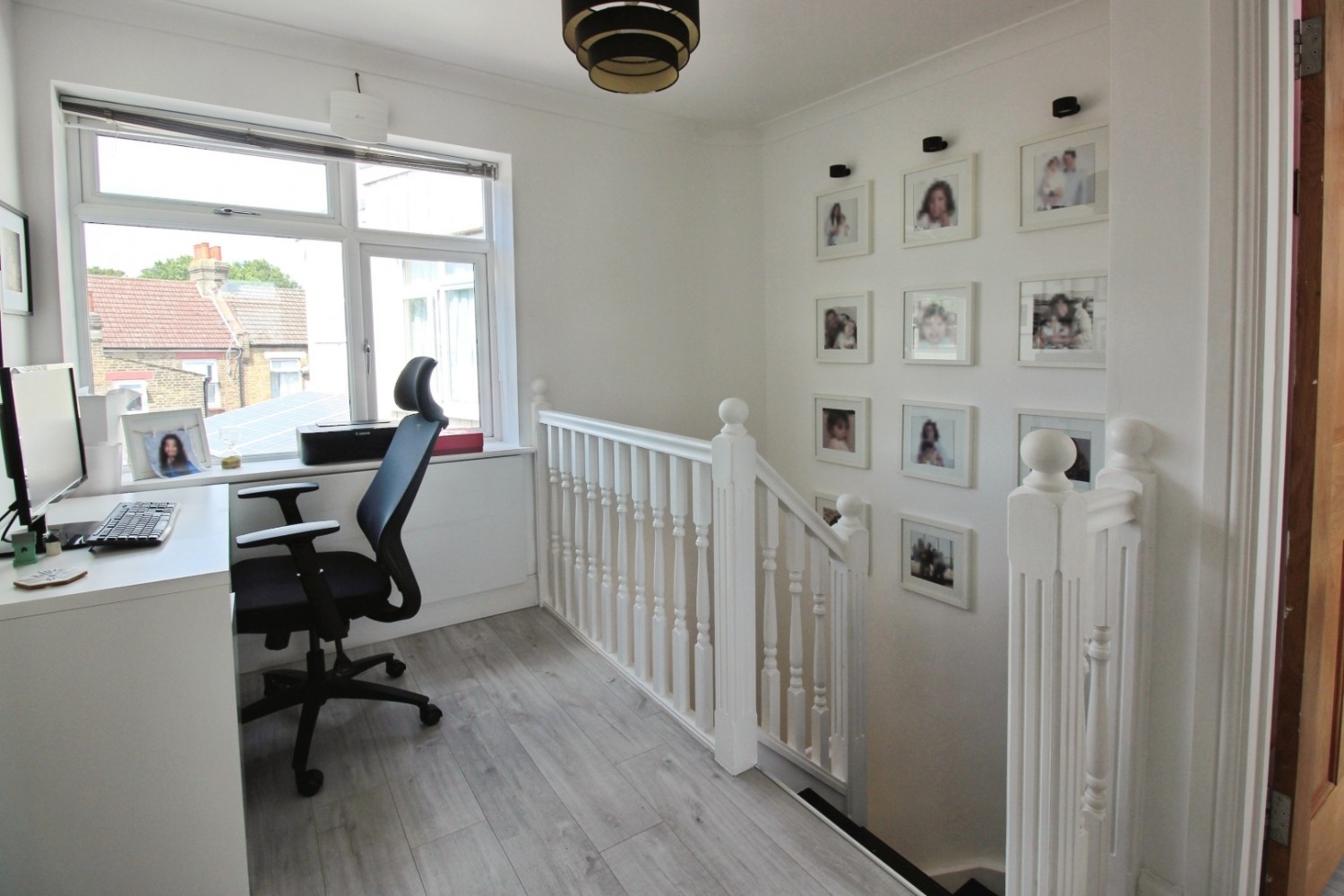 3 bedroom House to let in Myra Street, London