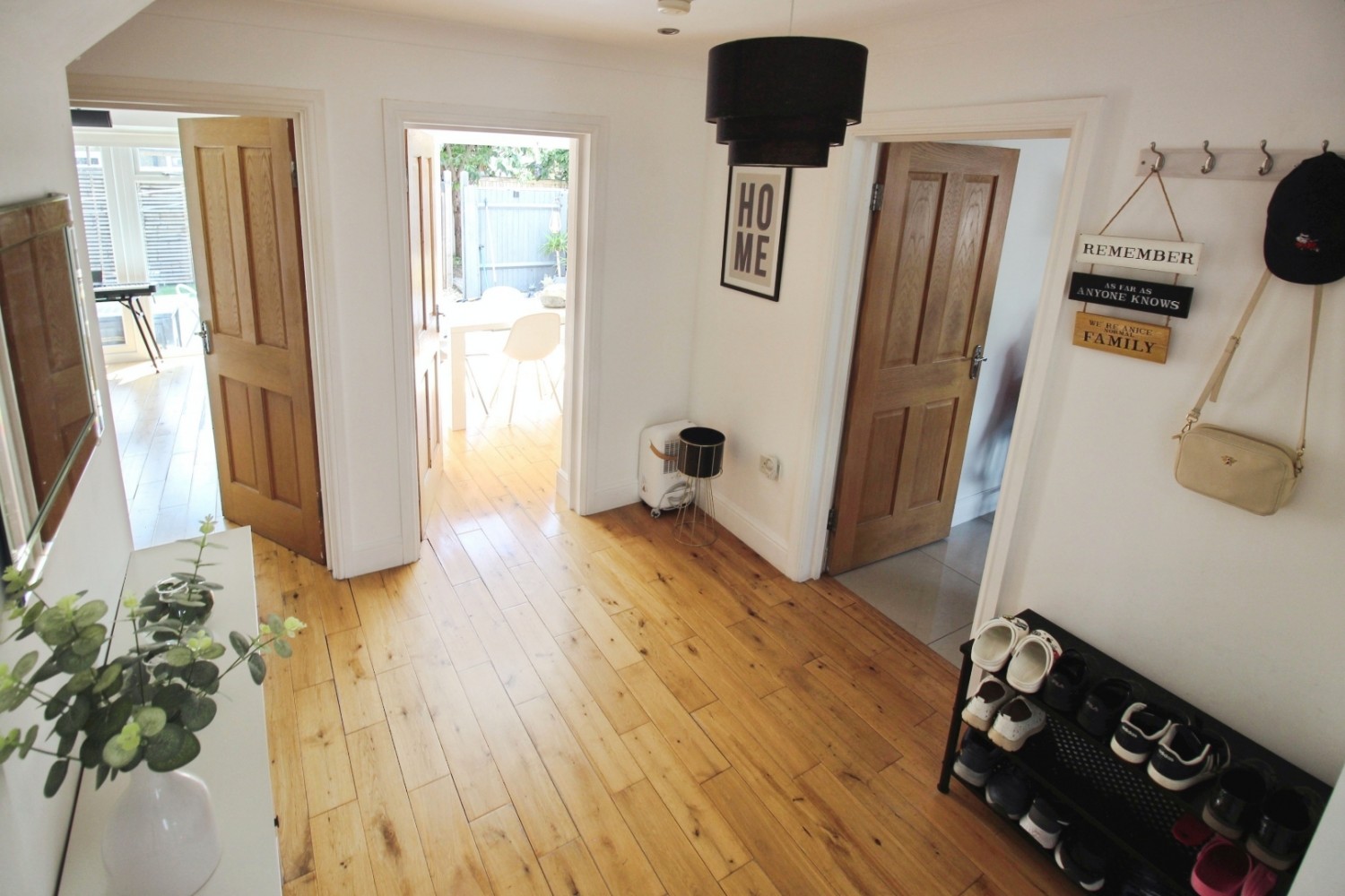 3 bedroom House to let in Myra Street, London