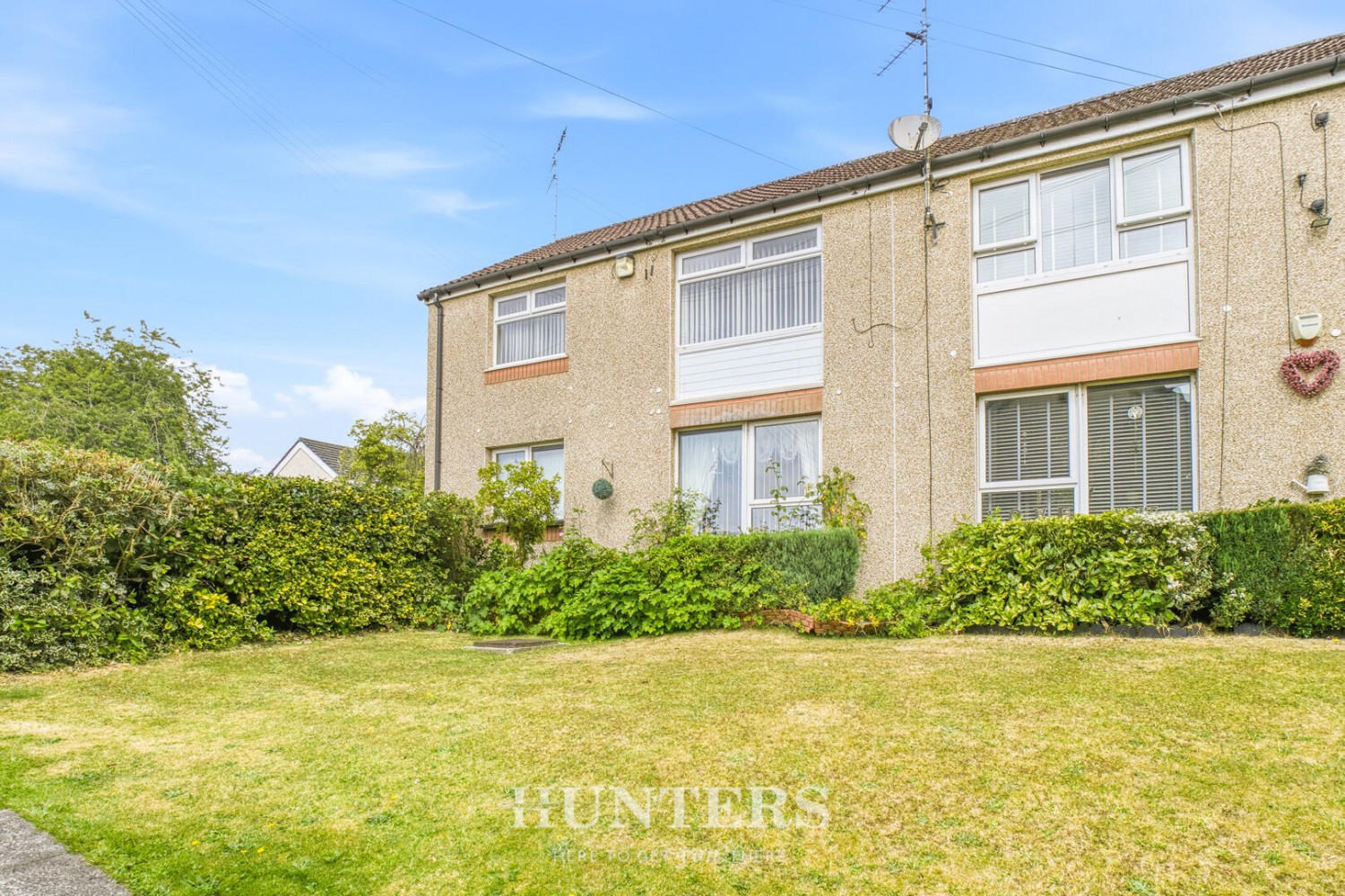 1 bedroom Flat for sale in Clarkson Close, Middleton, Manchester, M24