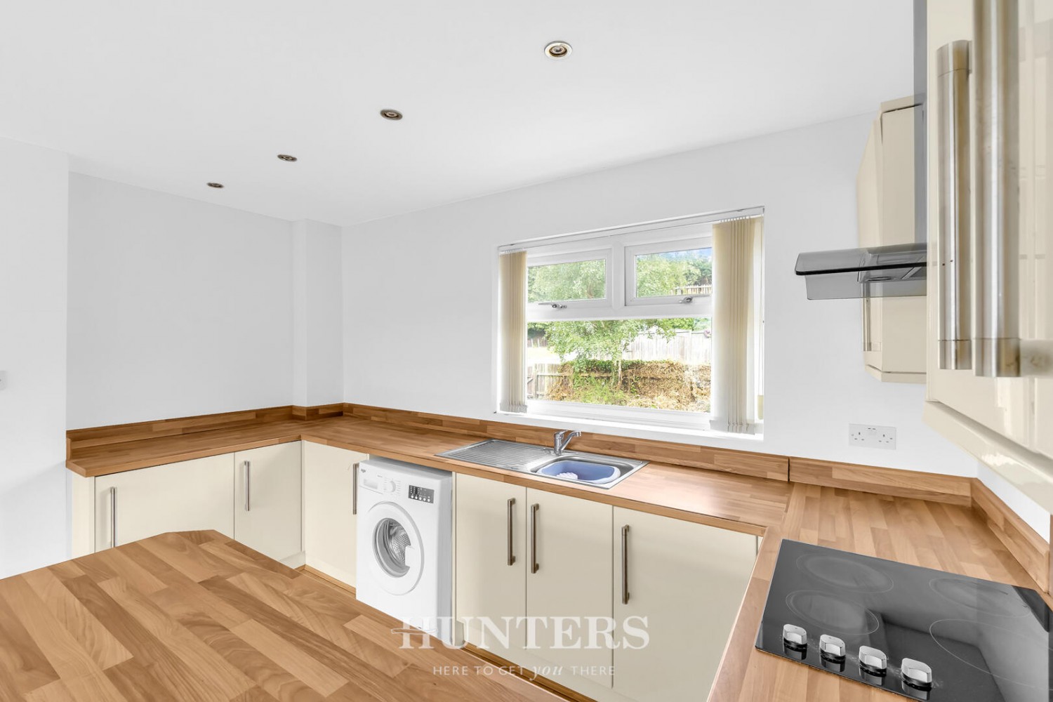 1 bedroom Flat for sale in Clarkson Close, Middleton, Manchester, M24