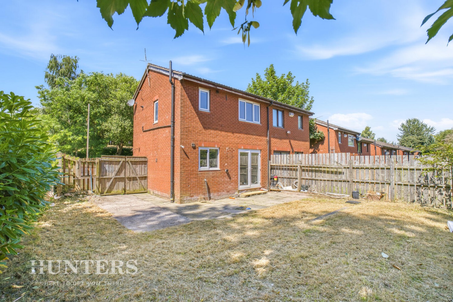 2 bedroom House for sale in Mortimer Street, Oldham