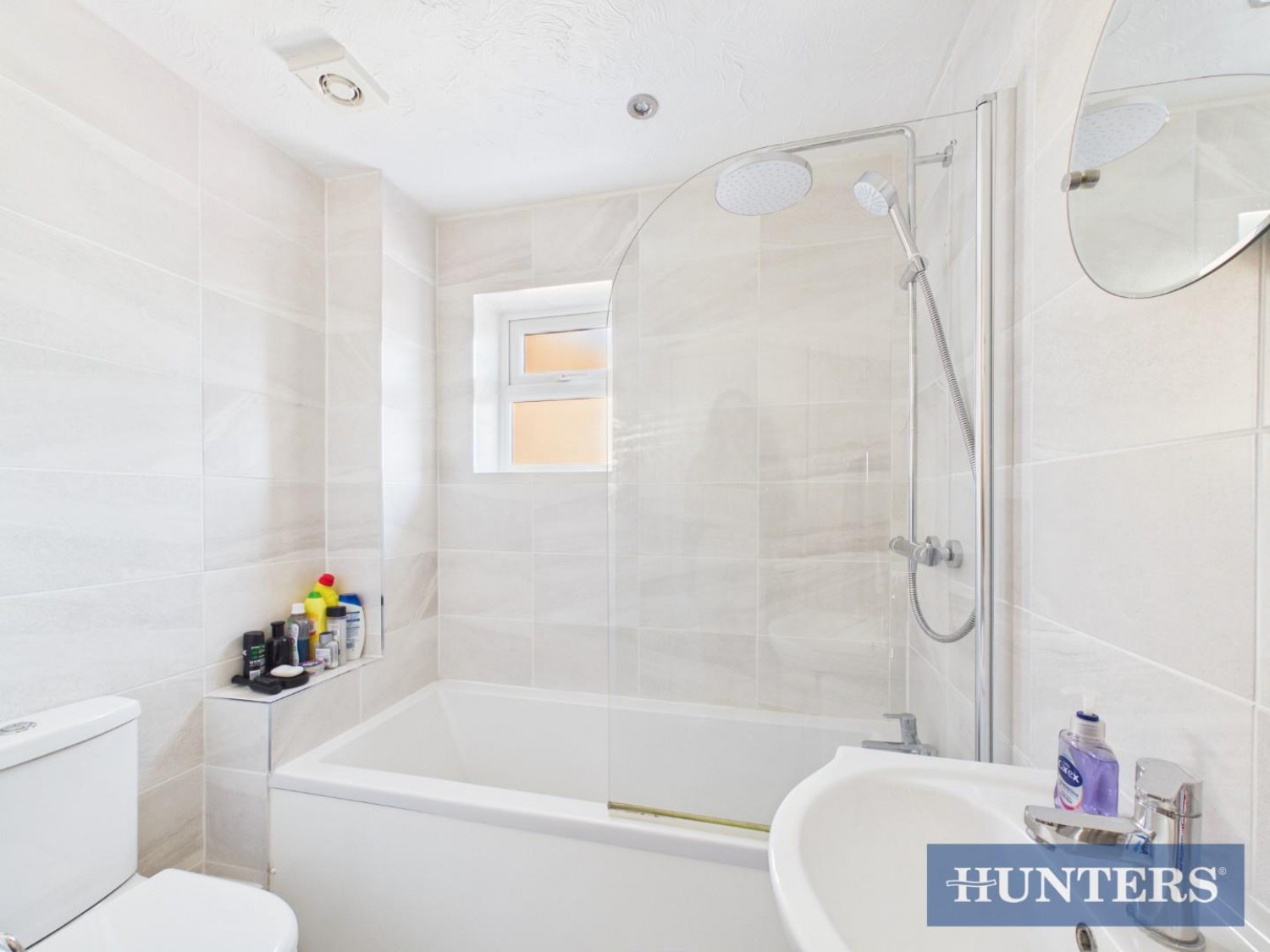 3 bedroom House for sale in Nornabell Drive, Beverley, East Yorkshire, HU17 9GJ