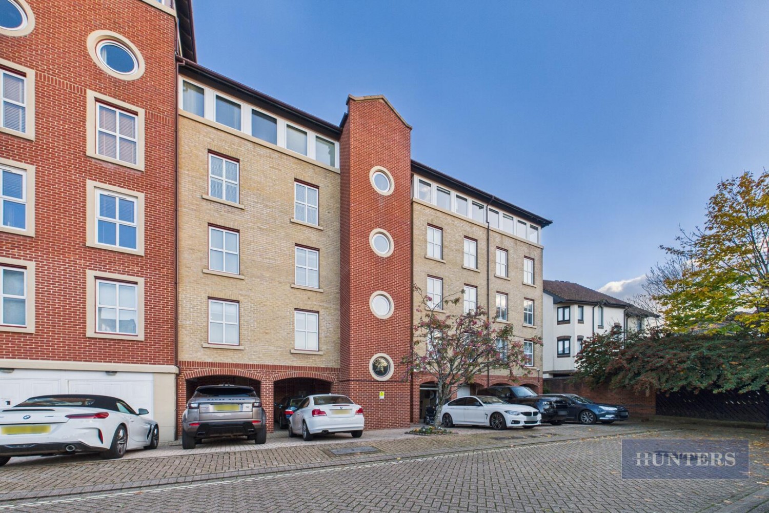 2 bedroom Flat to let in Andes Close, Southampton