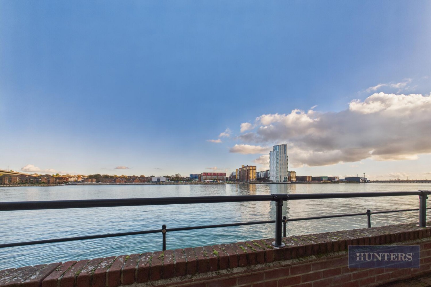 2 bedroom Flat to let in Andes Close, Southampton