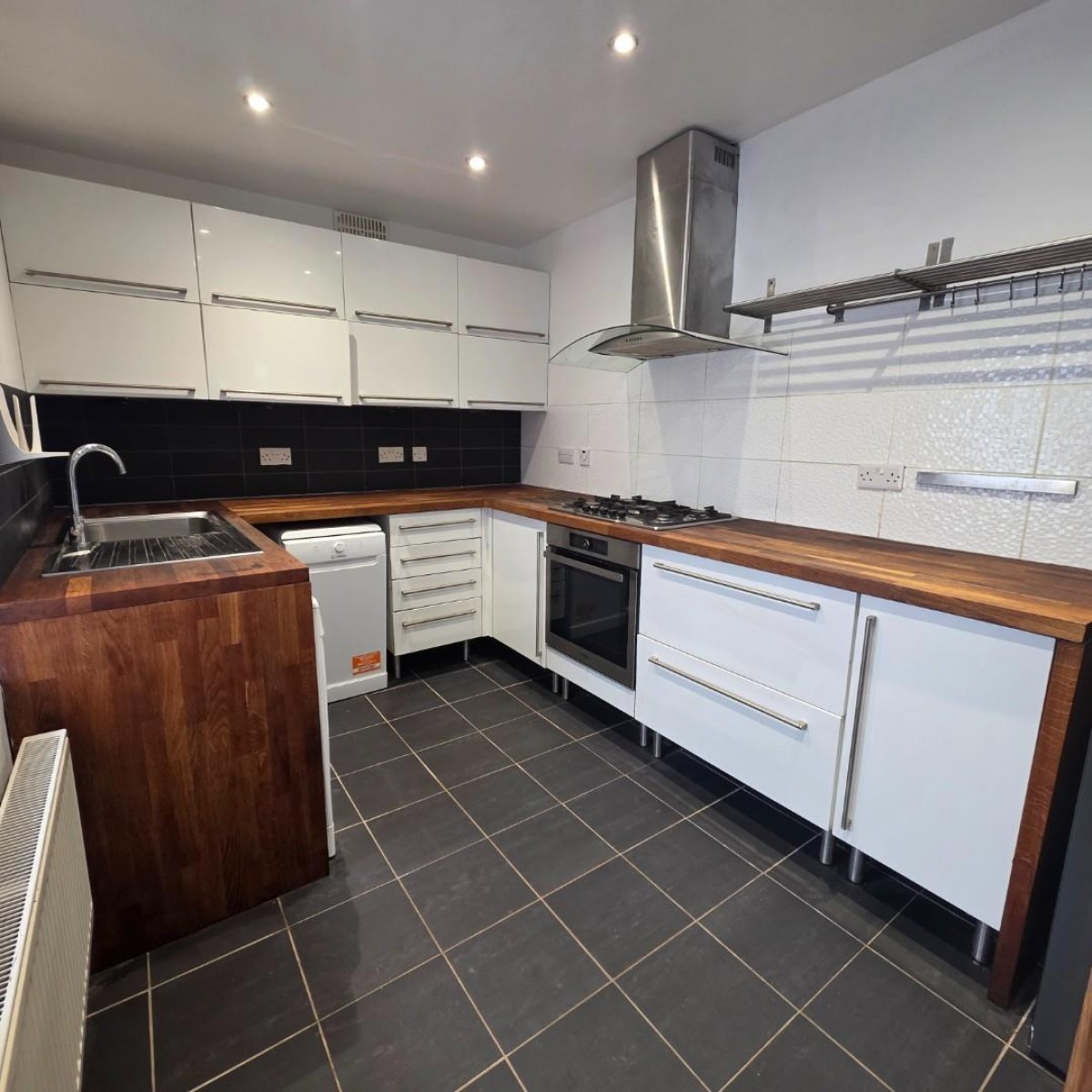 Llwynmadoc Street, Pontypridd