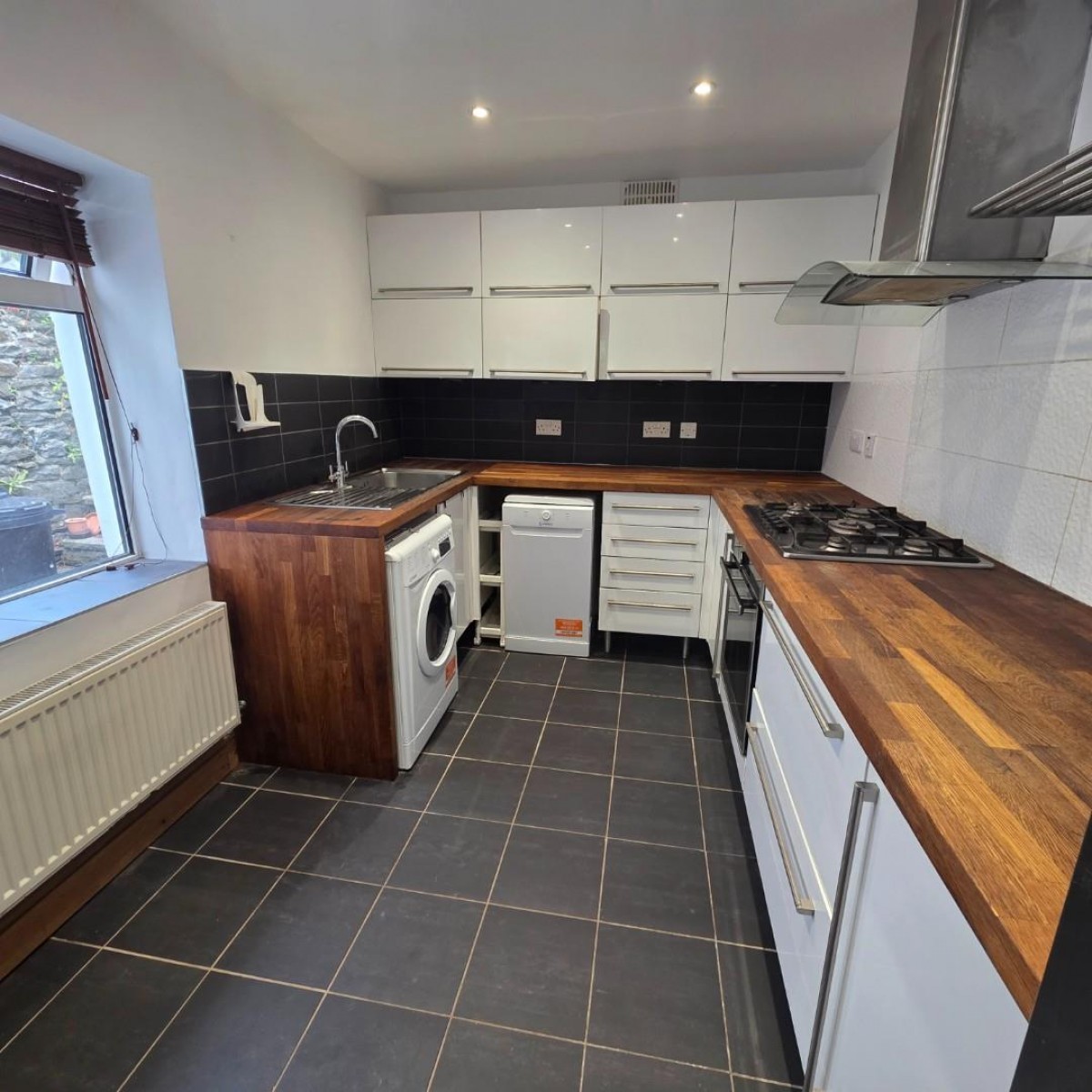 Llwynmadoc Street, Pontypridd