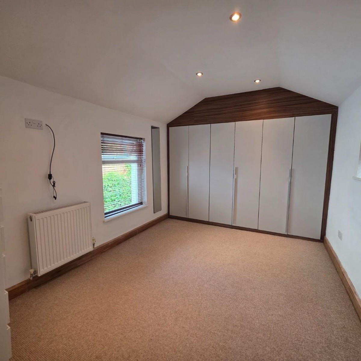 Llwynmadoc Street, Pontypridd