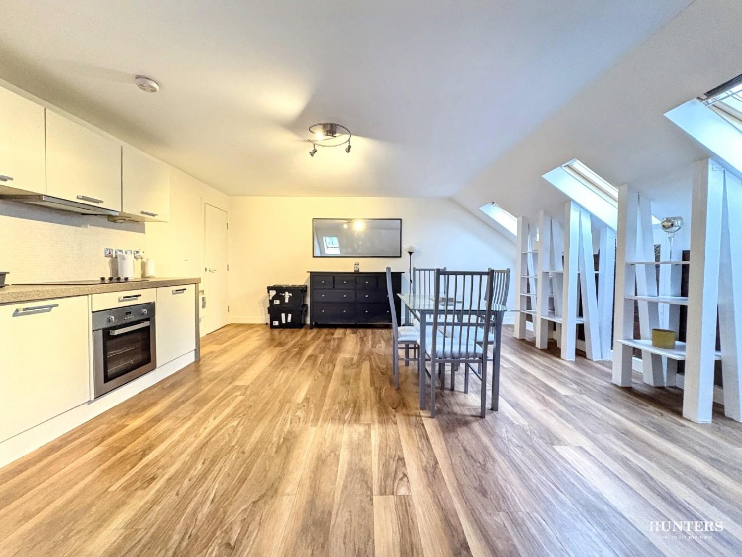 1 bedroom Flat to let in Upper Blakeridge Lane, Batley