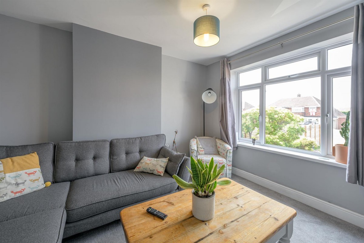 Bassnage Road, Halesowen, B63 4EY