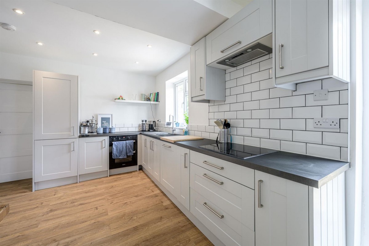 Bassnage Road, Halesowen, B63 4EY