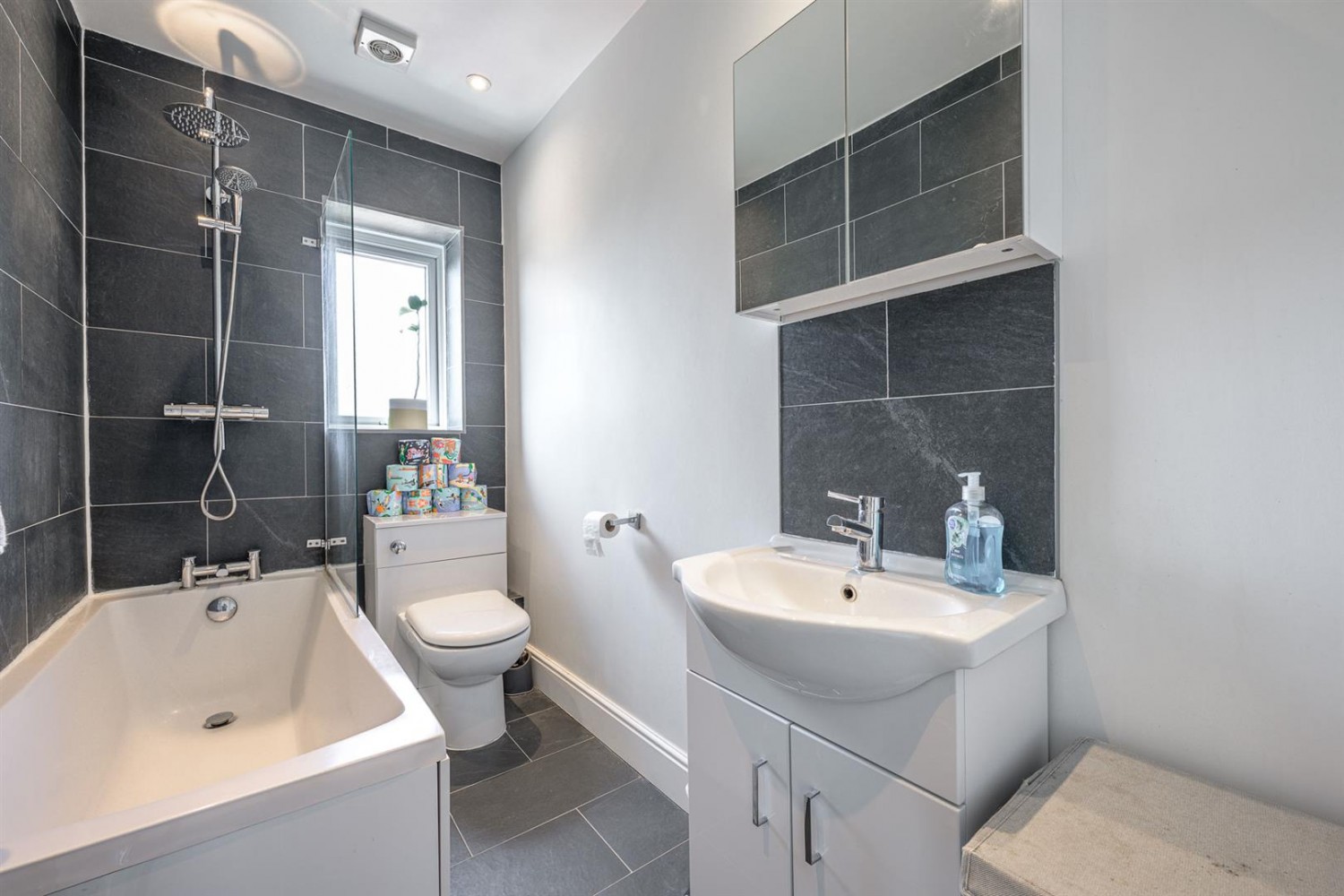 3 bedroom House for sale in Bassnage Road, Halesowen, B63 4EY