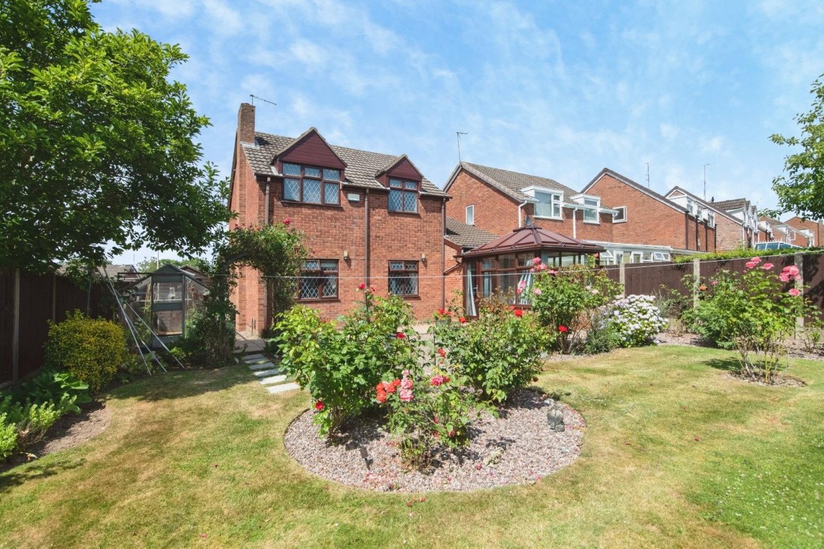 Alderdale Avenue, Dudley