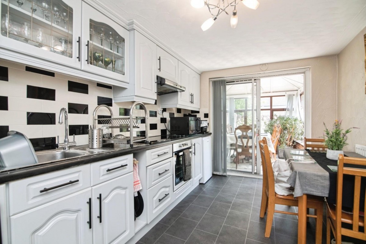 Alderdale Avenue, Dudley
