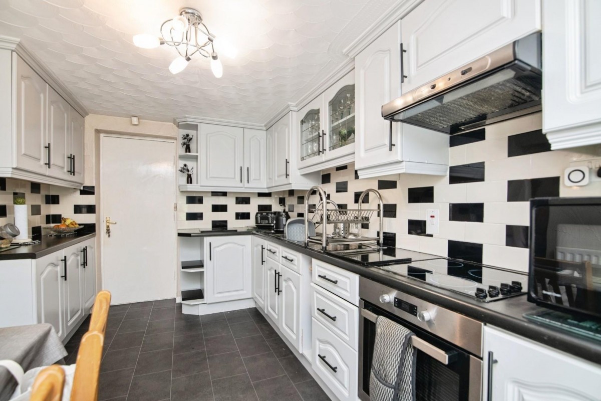 Alderdale Avenue, Dudley