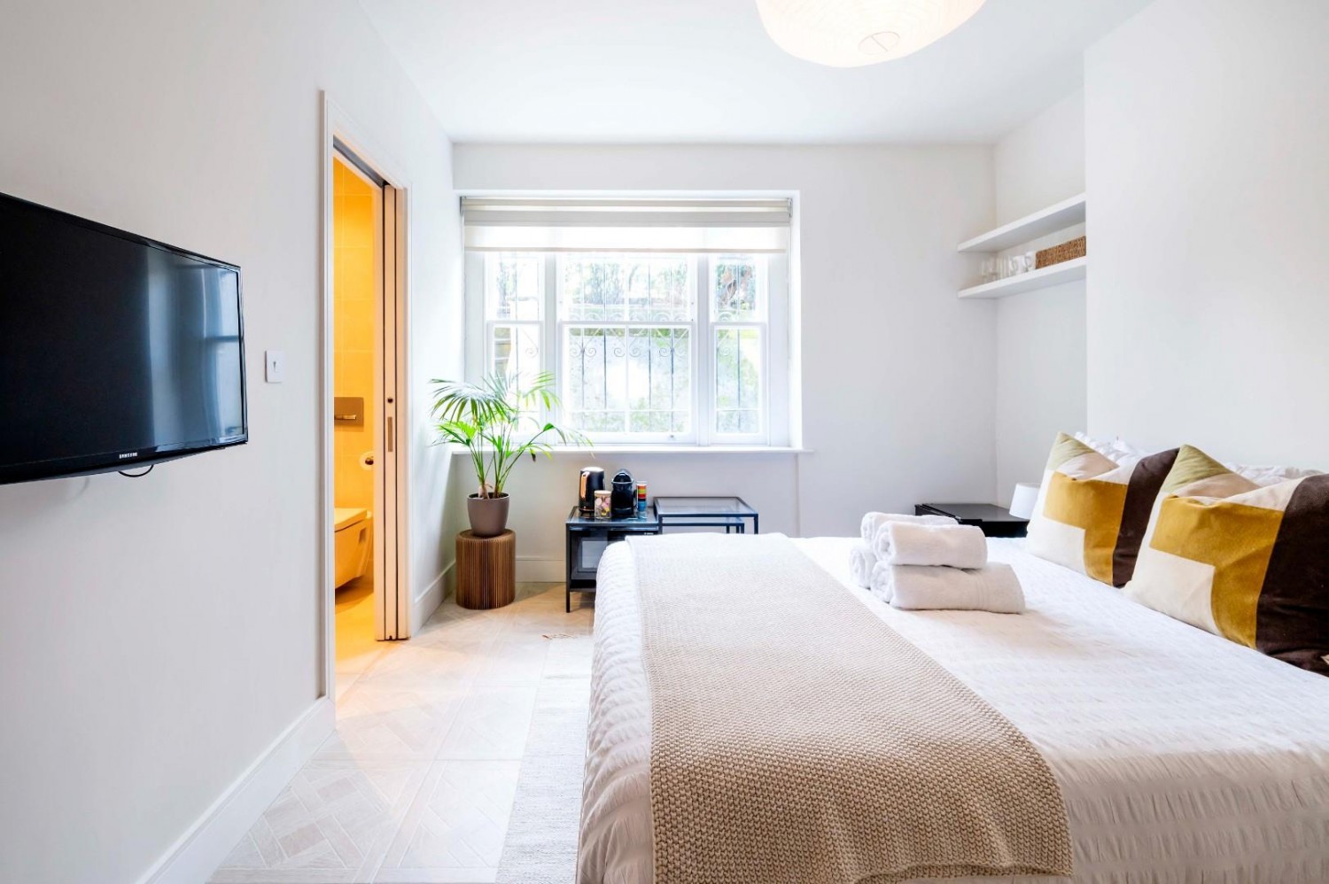 2 bedroom Flat to let in Mildmay Grove South, London, N1