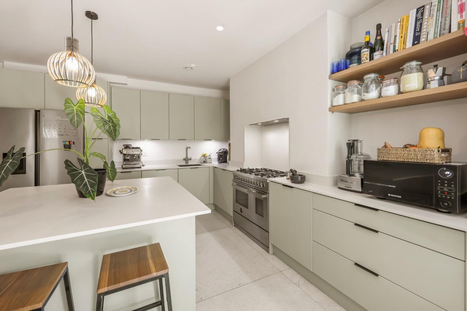 2 bedroom Flat to let in Mildmay Grove South, London, N1