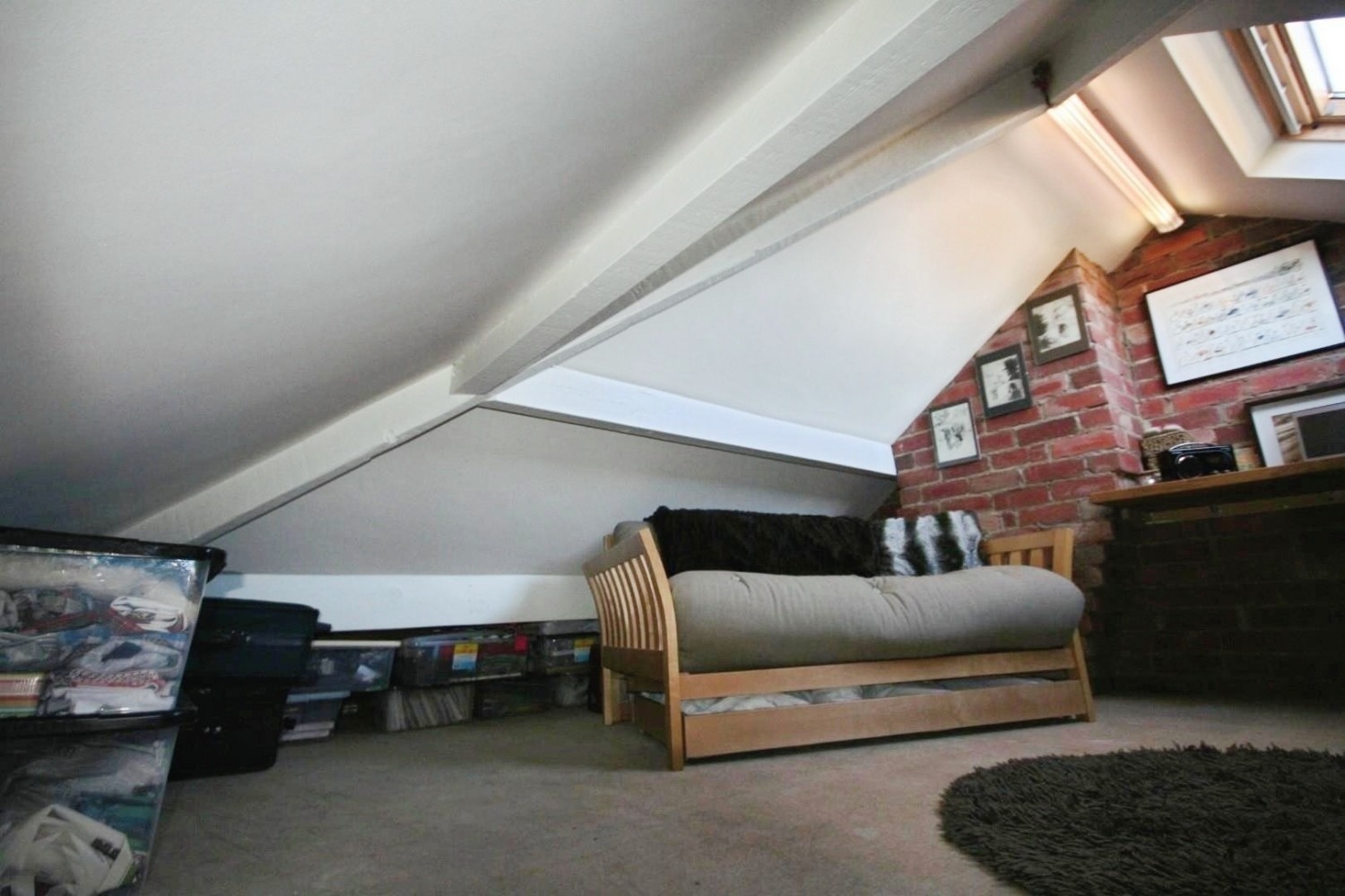 2 bedroom House to let in Moorland Crescent, Guiseley