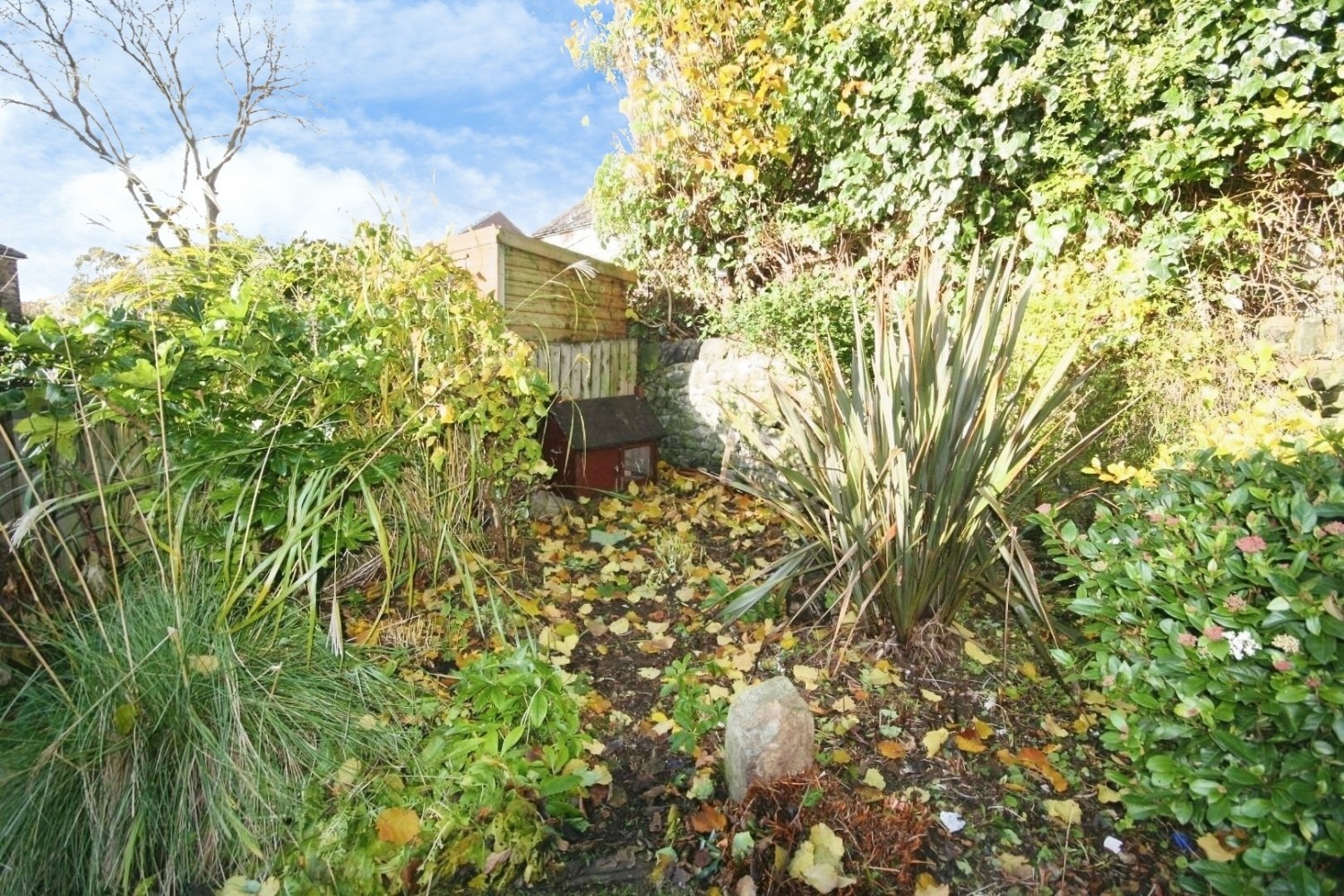2 bedroom House to let in Moorland Crescent, Guiseley