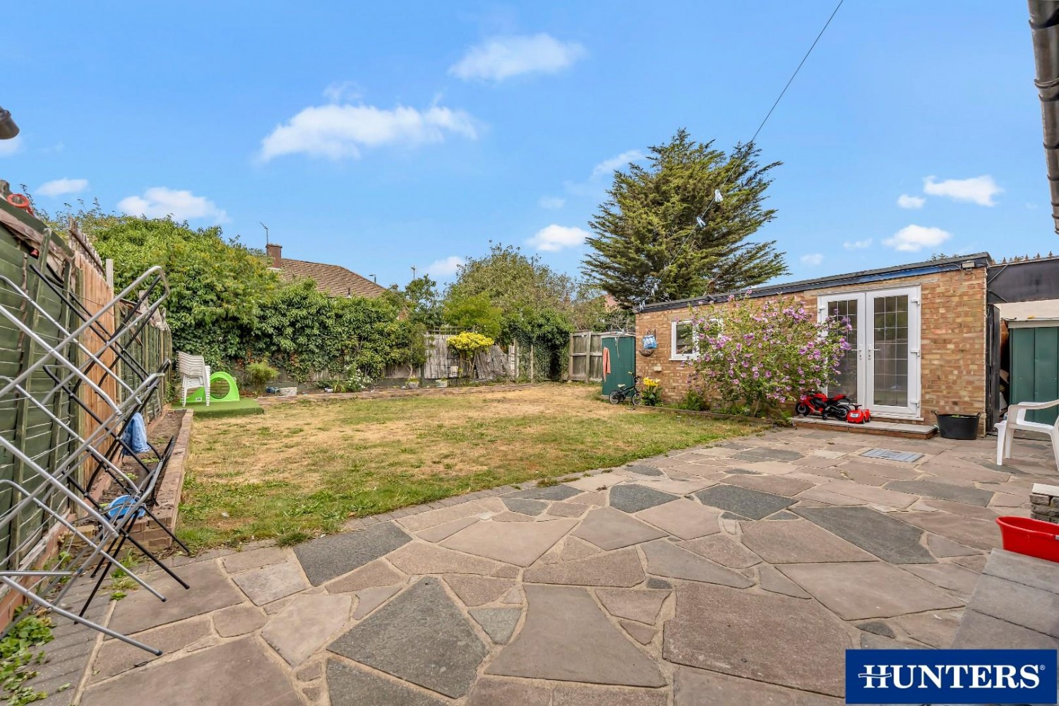 4 bedroom Bungalow for sale in Melbourne Gardens, Chadwell Heath, RM6