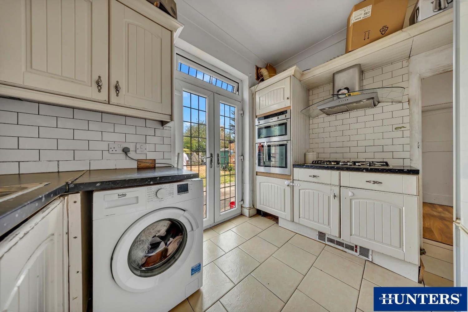 4 bedroom Bungalow for sale in Melbourne Gardens, Chadwell Heath, RM6