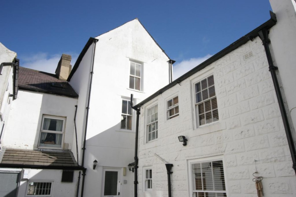 High Street, Knaresborough, HG5 0HB