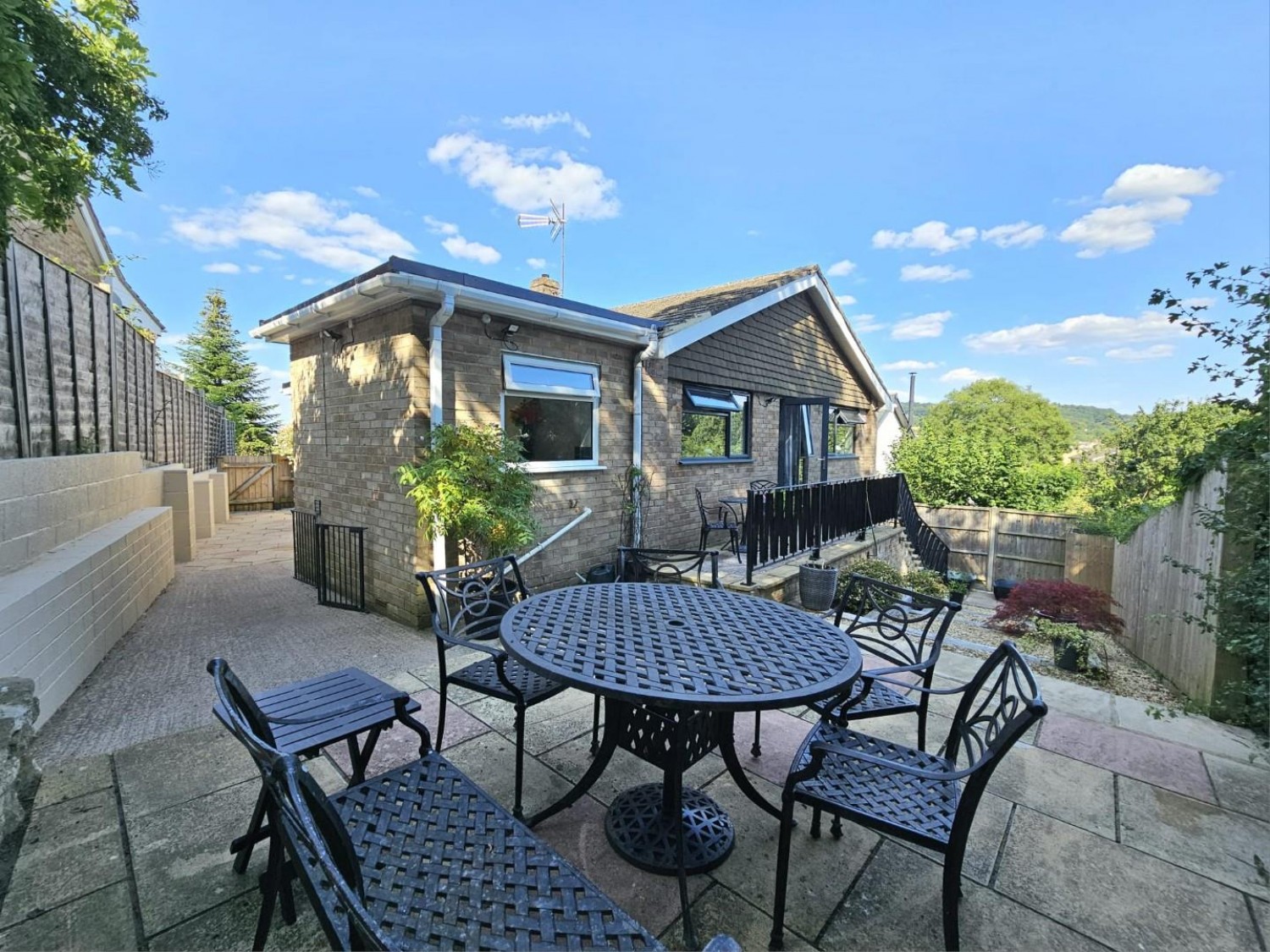 3 bedroom Bungalow for sale in Holywell Road, Norman Hill, Dursley