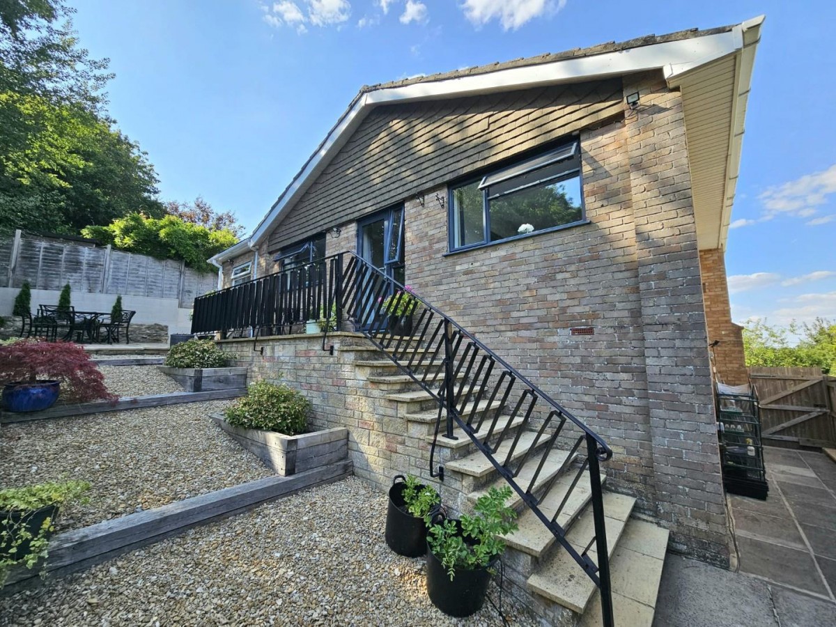 Holywell Road, Norman Hill, Dursley