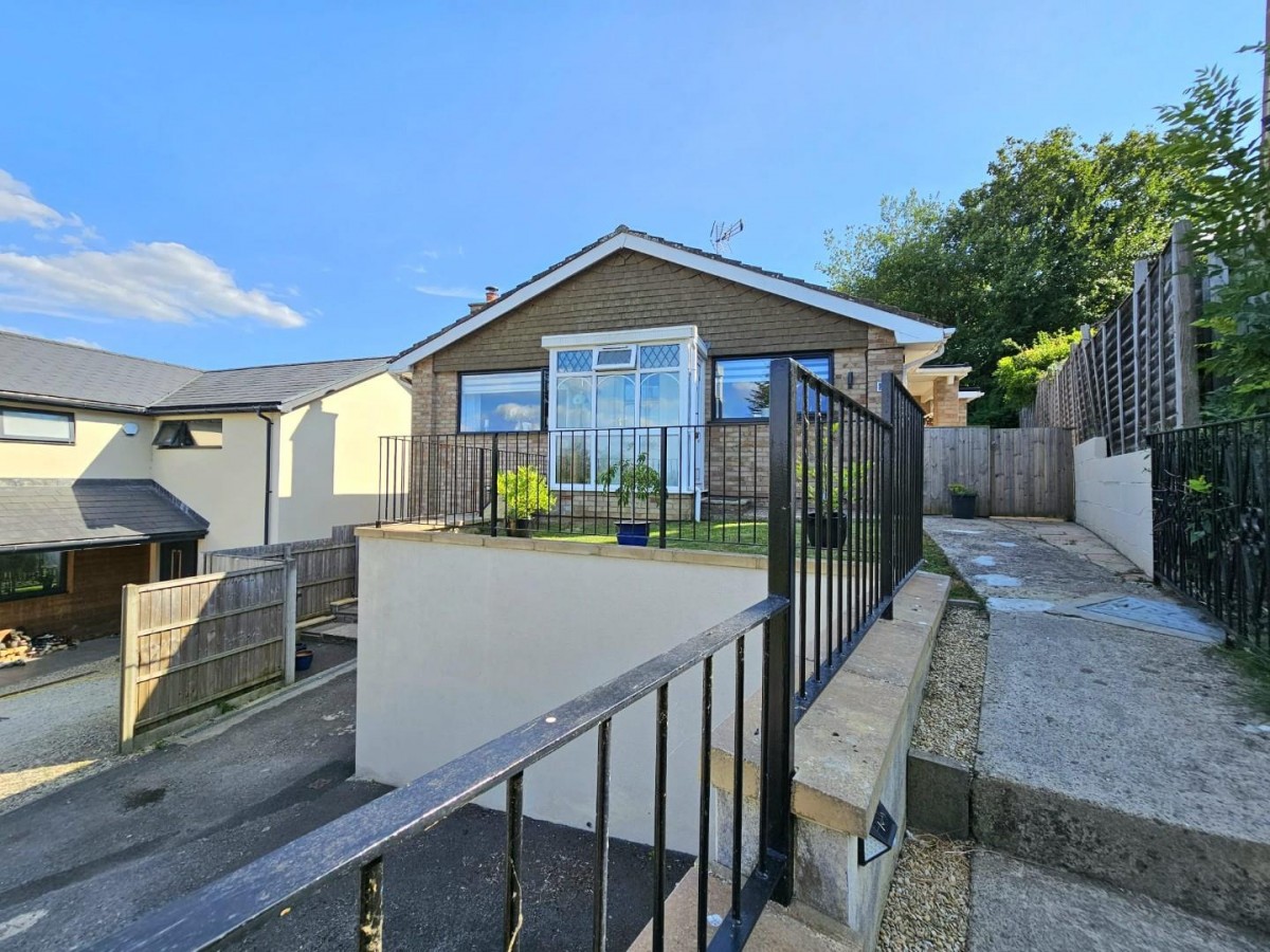 Holywell Road, Norman Hill, Dursley