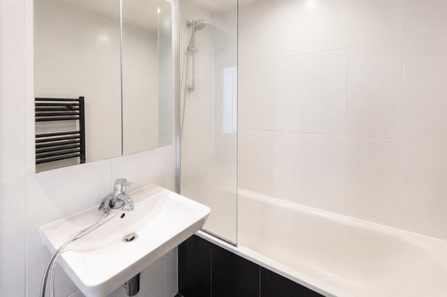 2 bedroom Flat to let in Hadrian Tower, Newcastle Upon Tyne, NE4