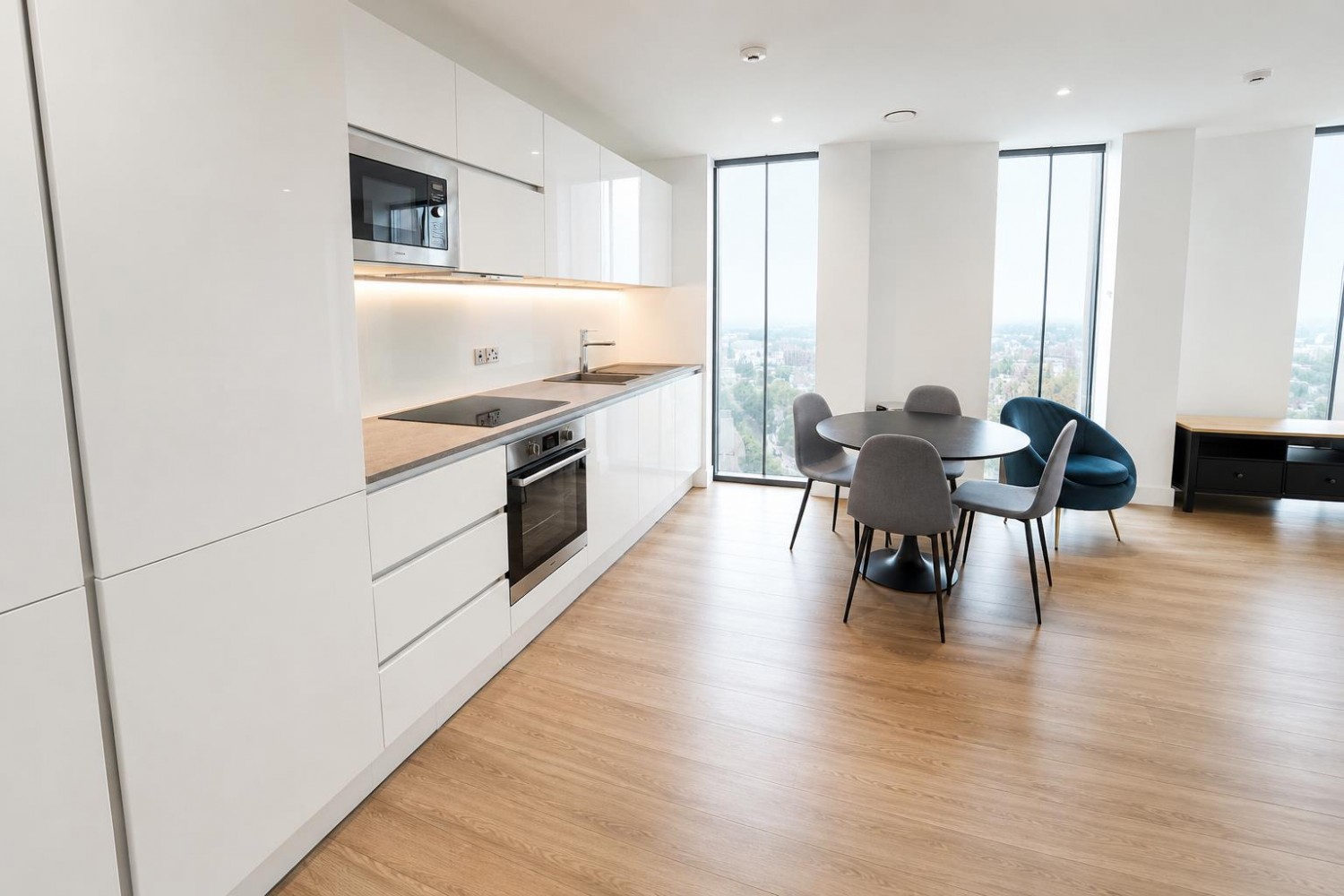 2 bedroom Flat to let in Hadrian Tower, Newcastle Upon Tyne, NE4