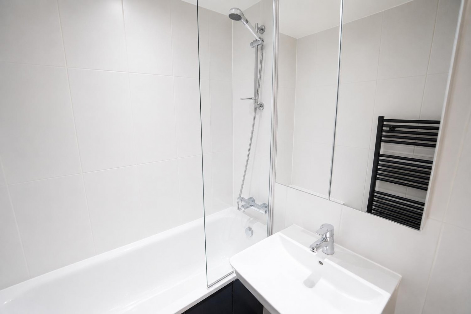 2 bedroom Flat to let in Hadrian Tower, Newcastle Upon Tyne, NE4