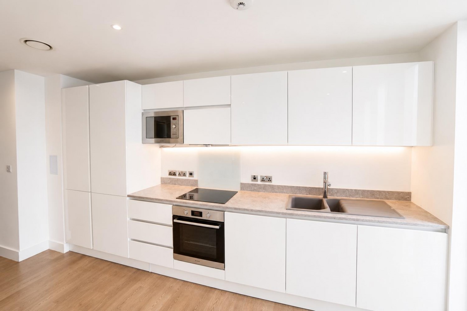 2 bedroom Flat to let in Hadrian Tower, Newcastle Upon Tyne, NE4