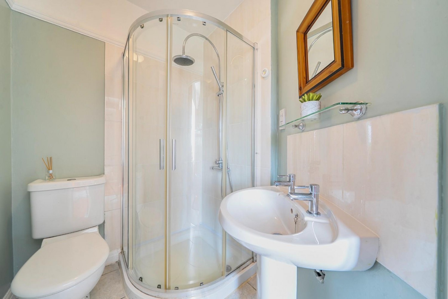 2 bedroom House for sale in Upper Wortley Road, Thorpe Hesley, Rotherham