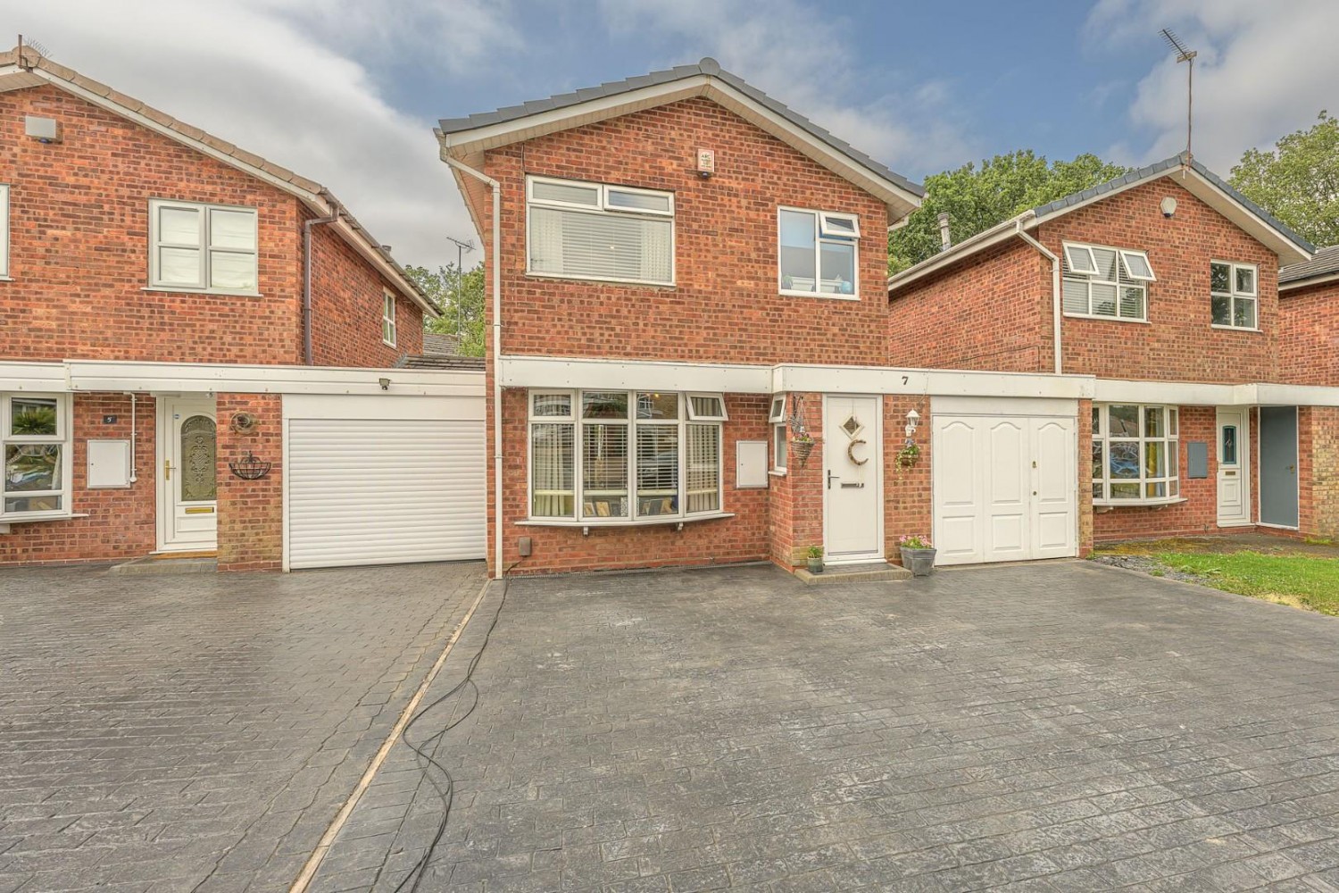 3 bedroom House for sale in Swallowfields Road, Sedgley