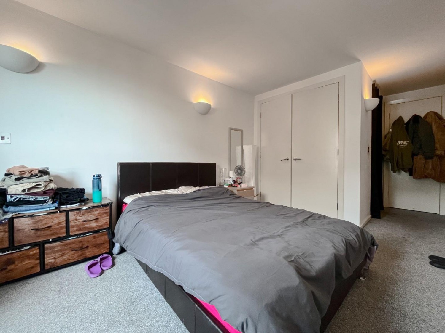 2 bedroom Flat to let in Whitehall Waterfront, 2 Riverside Way, Leeds