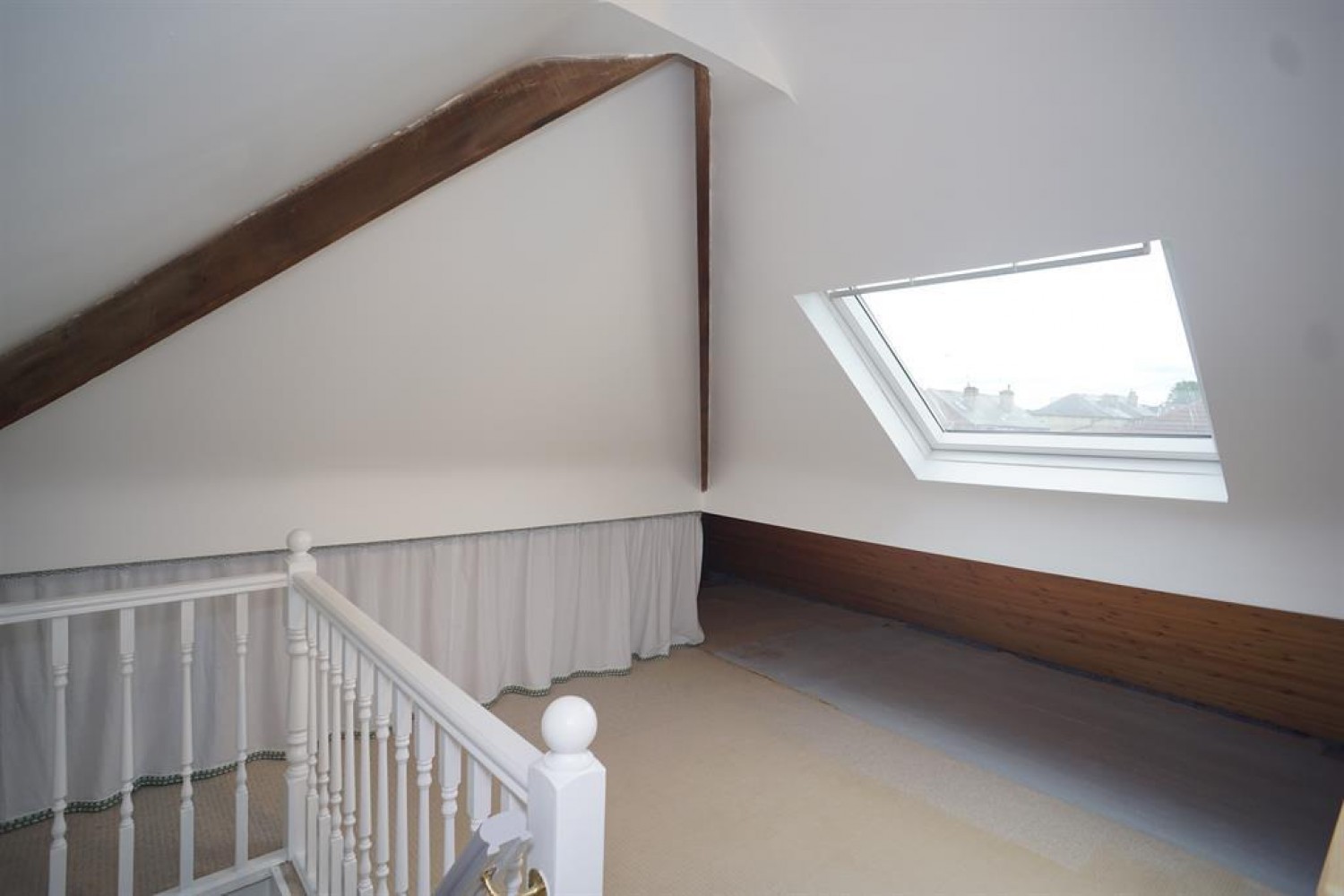 3 bedroom House to let in Forres Avenue, Crookes, Sheffield, S10 1WG